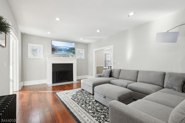 521 5Th St, Belvidere Twp., NJ 07823