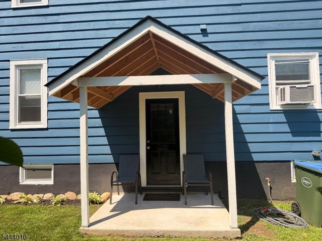 521 5Th St, Belvidere Twp., NJ 07823