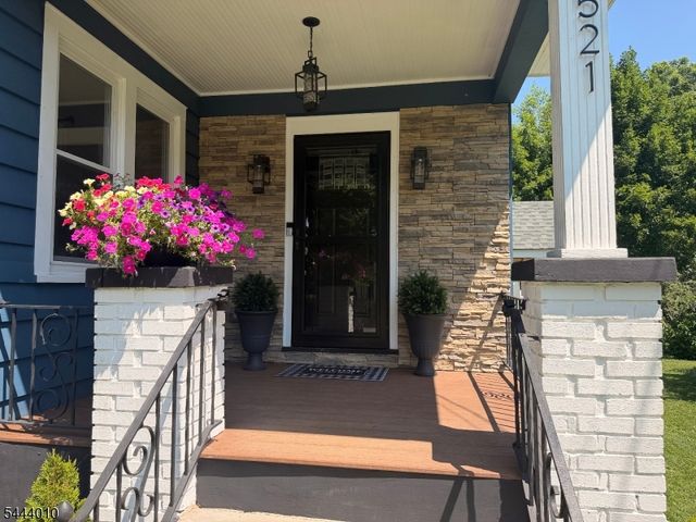 521 5Th St, Belvidere Twp., NJ 07823