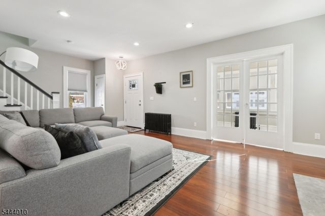 521 5Th St, Belvidere Twp., NJ 07823