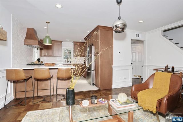 34 Charles Terrace, Waldwick, NJ 07463