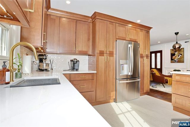 34 Charles Terrace, Waldwick, NJ 07463