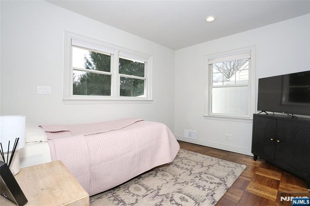 34 Charles Terrace, Waldwick, NJ 07463