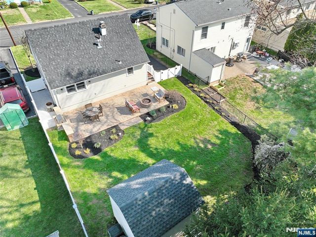 34 Charles Terrace, Waldwick, NJ 07463