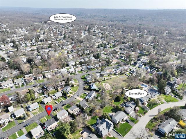 34 Charles Terrace, Waldwick, NJ 07463