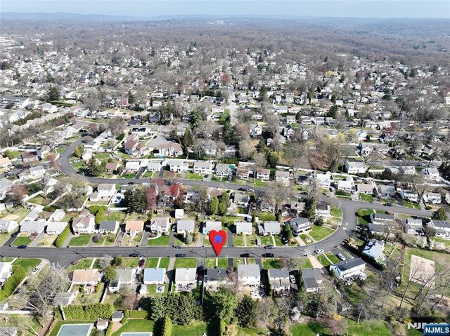 34 Charles Terrace, Waldwick, NJ 07463