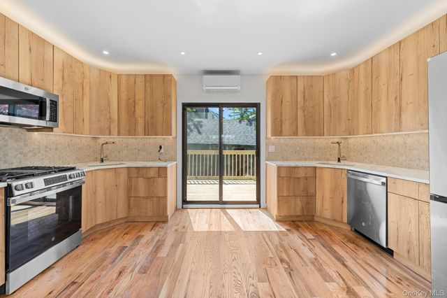 10902 169th Place, Jamaica, NY 11433