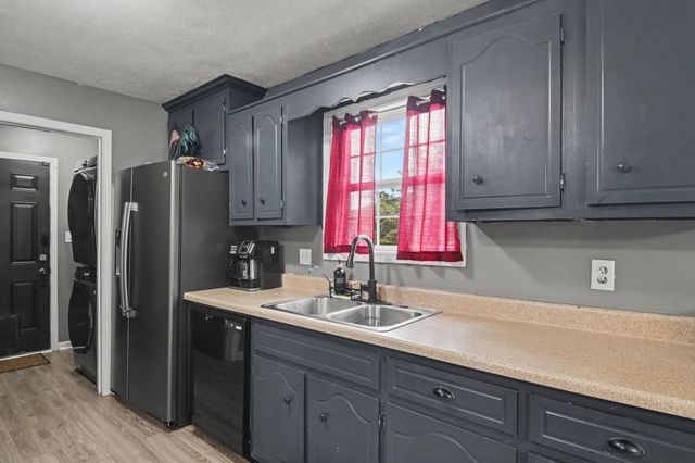 3717 S Naples Ct, Clarksville, TN 37040
