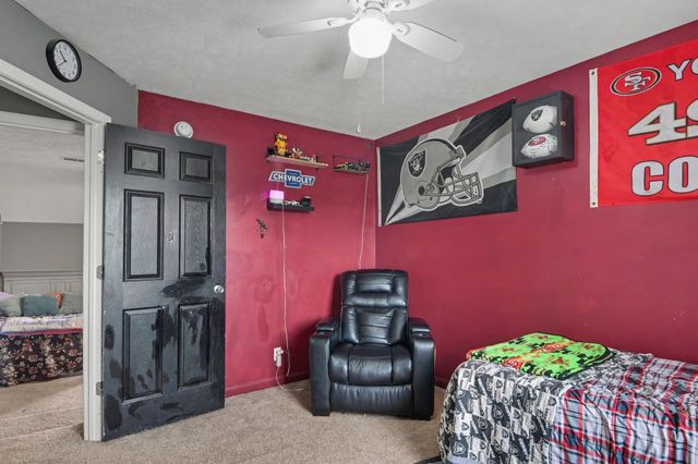 3717 S Naples Ct, Clarksville, TN 37040