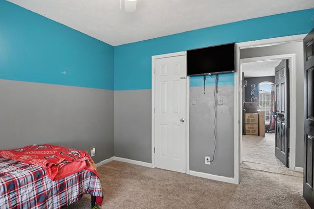 3717 S Naples Ct, Clarksville, TN 37040