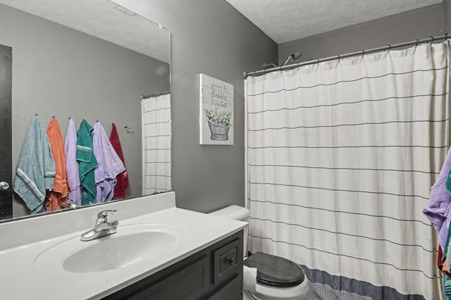 3717 S Naples Ct, Clarksville, TN 37040
