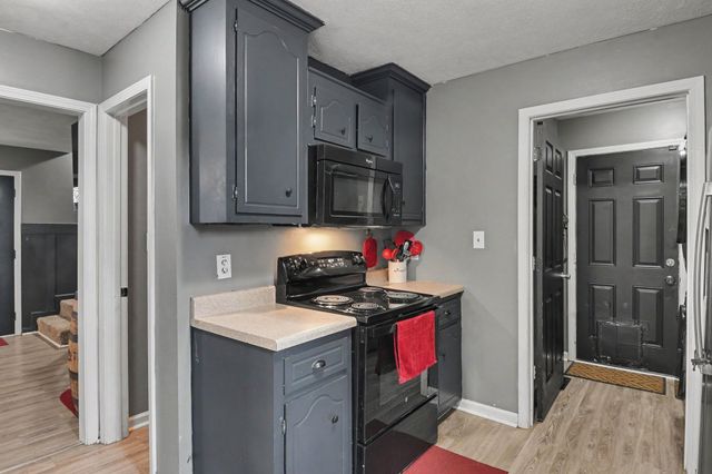 3717 S Naples Ct, Clarksville, TN 37040