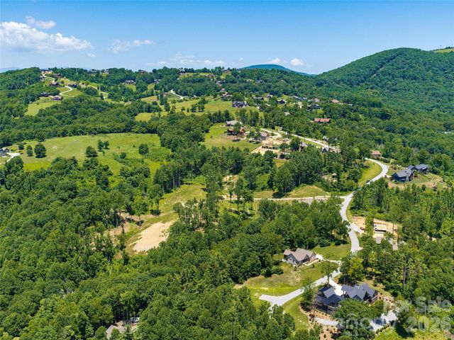 620 Dancing Bear Drive 195, Hendersonville, NC 28792