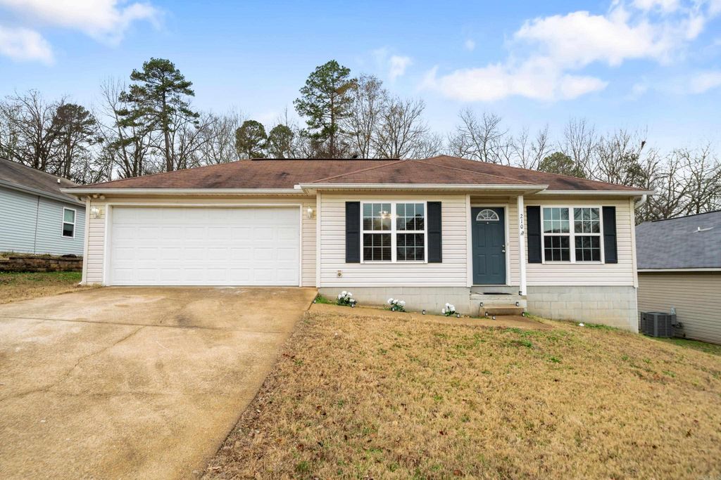 210 Leatherwood Loop, Hot Springs, AR 71901