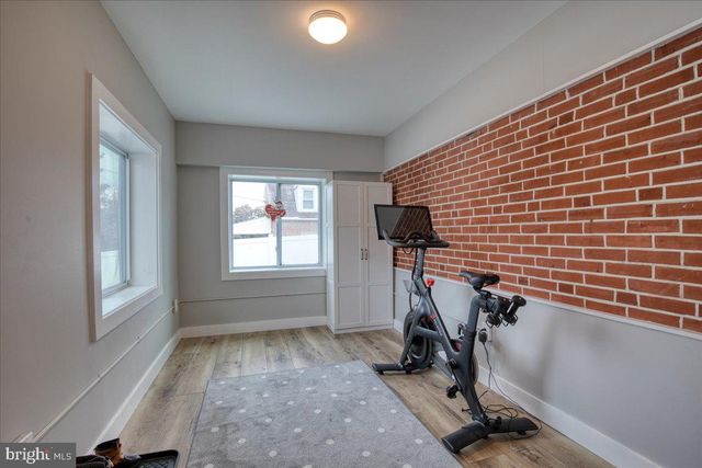 2323 S GILINGER RD, Lafayette Hill, PA 19444