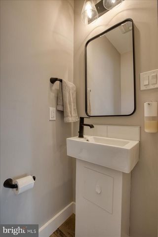 2323 S GILINGER RD, Lafayette Hill, PA 19444