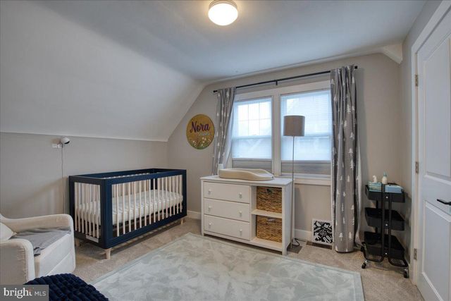 2323 S GILINGER RD, Lafayette Hill, PA 19444