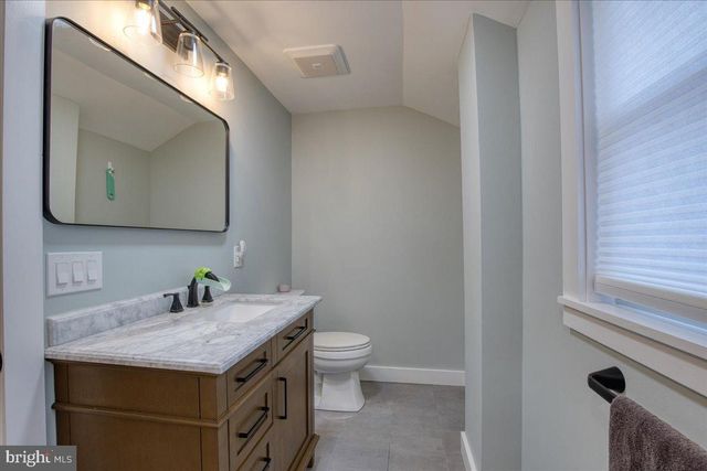 2323 S GILINGER RD, Lafayette Hill, PA 19444