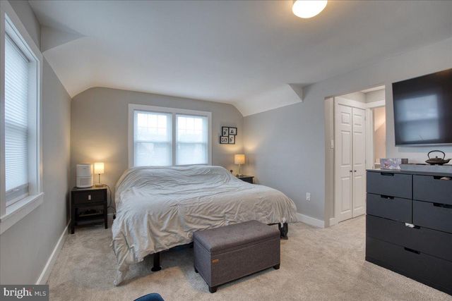 2323 S GILINGER RD, Lafayette Hill, PA 19444