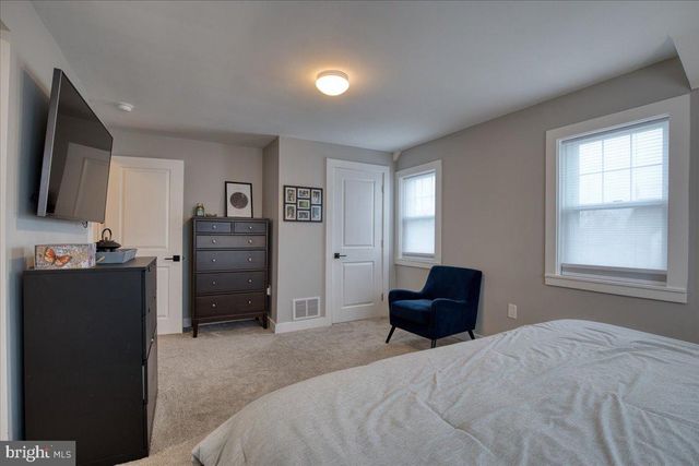 2323 S GILINGER RD, Lafayette Hill, PA 19444