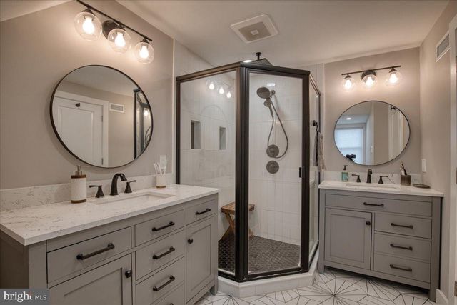 2323 S GILINGER RD, Lafayette Hill, PA 19444