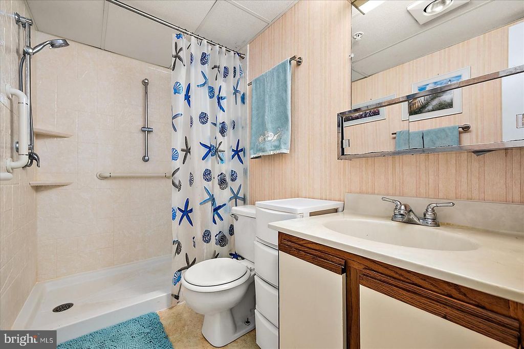 Image 15 of property listing at 5801 ATLANTIC AVE #608, Ocean City, MD 21842