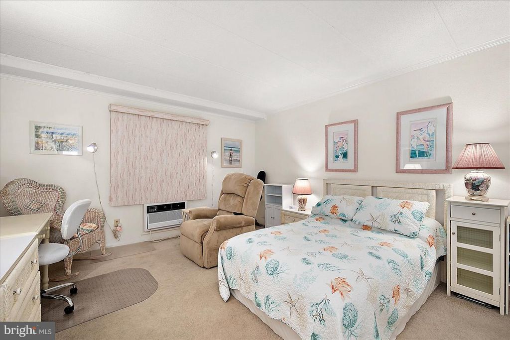 Image 16 of property listing at 5801 ATLANTIC AVE #608, Ocean City, MD 21842