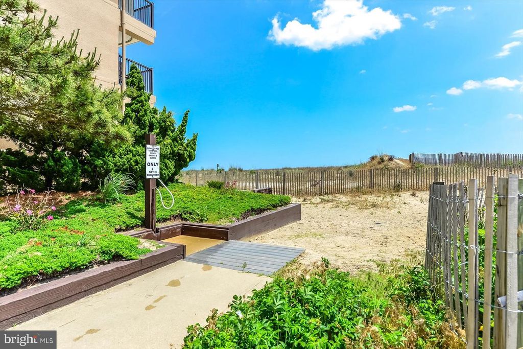 Image 27 of property listing at 5801 ATLANTIC AVE #608, Ocean City, MD 21842