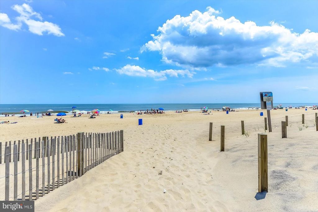 Image 28 of property listing at 5801 ATLANTIC AVE #608, Ocean City, MD 21842