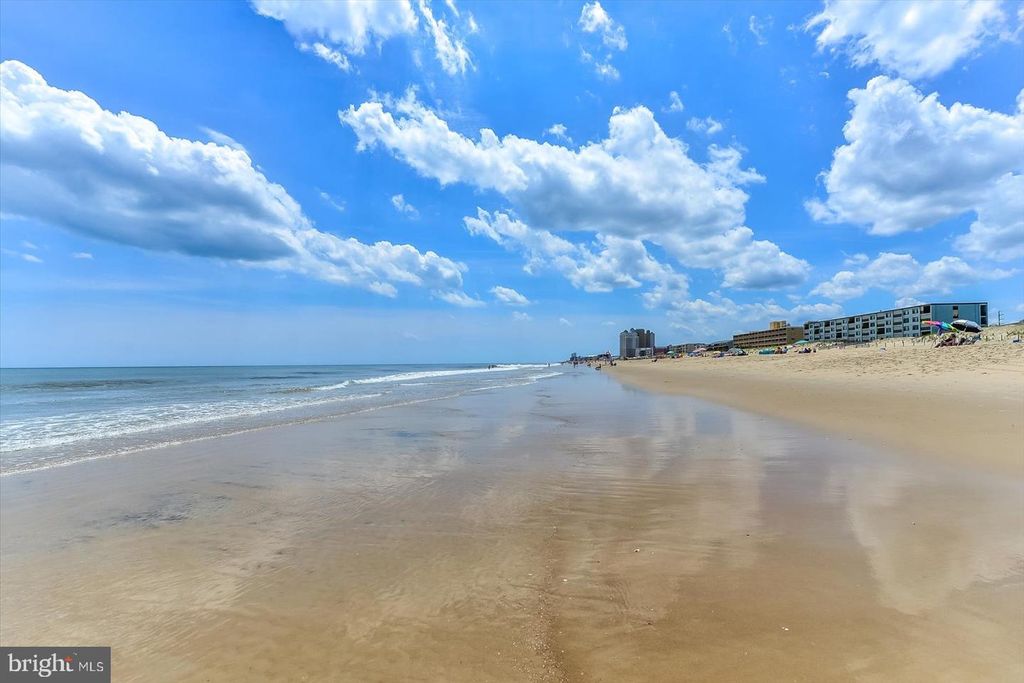 Image 29 of property listing at 5801 ATLANTIC AVE #608, Ocean City, MD 21842