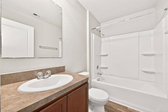831 Coffee Mill Creek Lane, Rosenberg, TX 77471