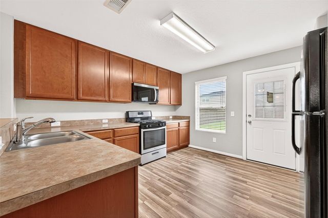 831 Coffee Mill Creek Lane, Rosenberg, TX 77471