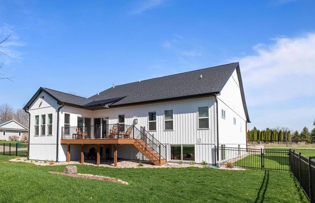 W881 SUMMIT COURT, Green Lake, WI 54941