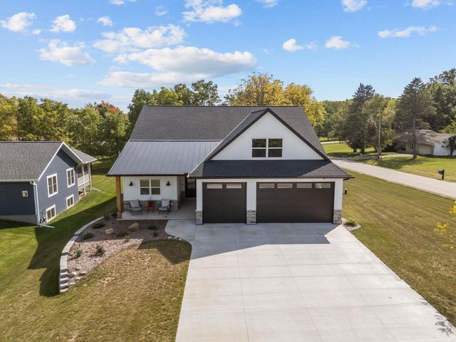 W881 SUMMIT COURT, Green Lake, WI 54941