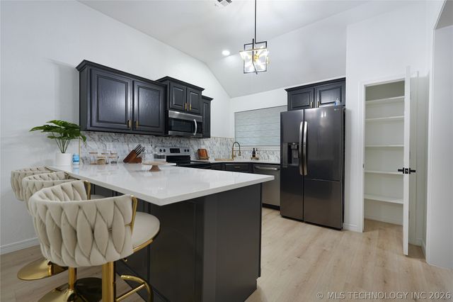 3309 E Irvington Street, Broken Arrow, OK 74014