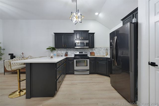 3309 E Irvington Street, Broken Arrow, OK 74014