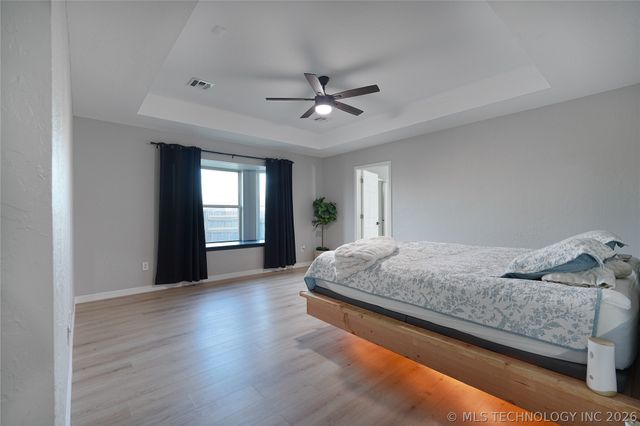 3309 E Irvington Street, Broken Arrow, OK 74014