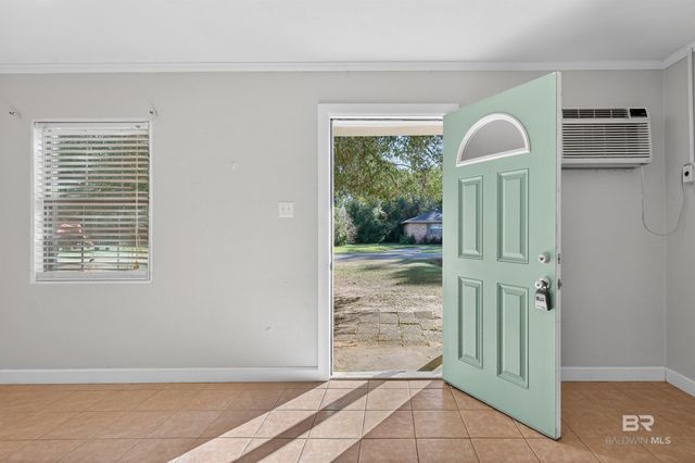 18635 Florida Street, Robertsdale, AL 36567