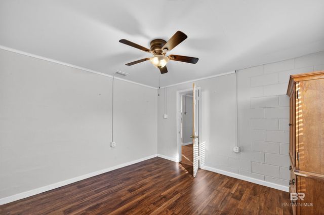 18635 Florida Street, Robertsdale, AL 36567