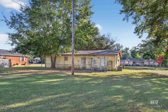 18635 Florida Street, Robertsdale, AL 36567