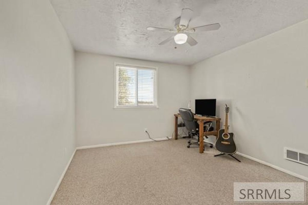 Image 12 of property listing at 3347 E 100 N, Rigby, ID 83422