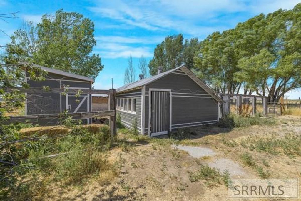 Image 20 of property listing at 3347 E 100 N, Rigby, ID 83422