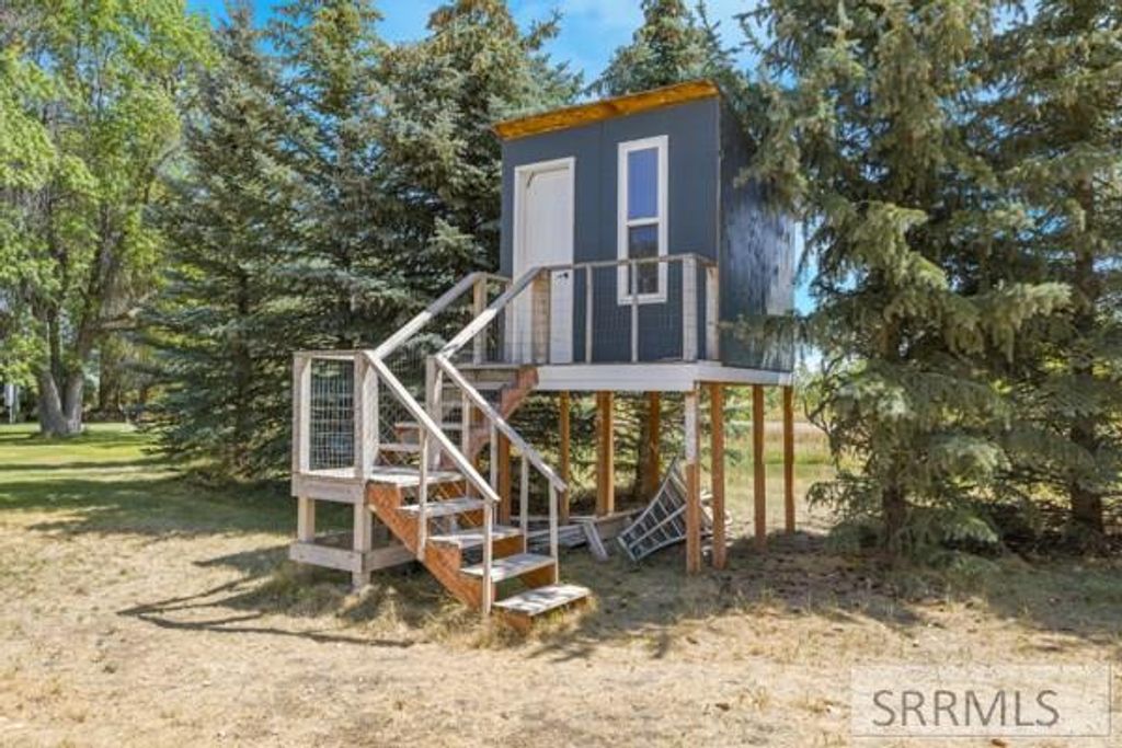 Image 21 of property listing at 3347 E 100 N, Rigby, ID 83422