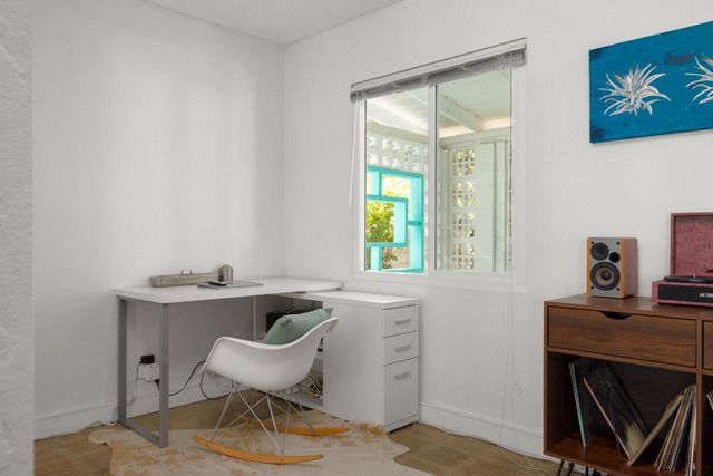 748 N Calle Rolph, Palm Springs, CA 92262