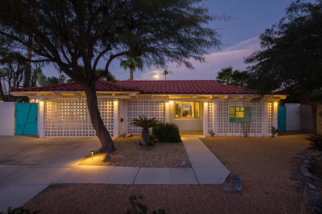 748 N Calle Rolph, Palm Springs, CA 92262