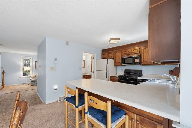 506 Wellman Ave 506, Chelmsford, MA 01863