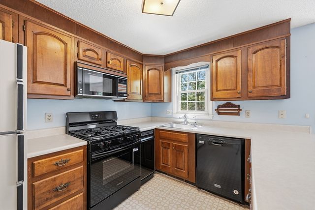 506 Wellman Ave 506, Chelmsford, MA 01863