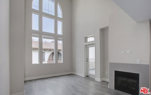 6280 W 3rd Street 4-409, Los Angeles, CA 90036