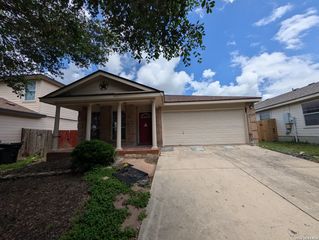 268 GOLIAD DR, New Braunfels, TX 78130