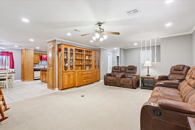 109 Hilltop Street, Riesel, TX 76682